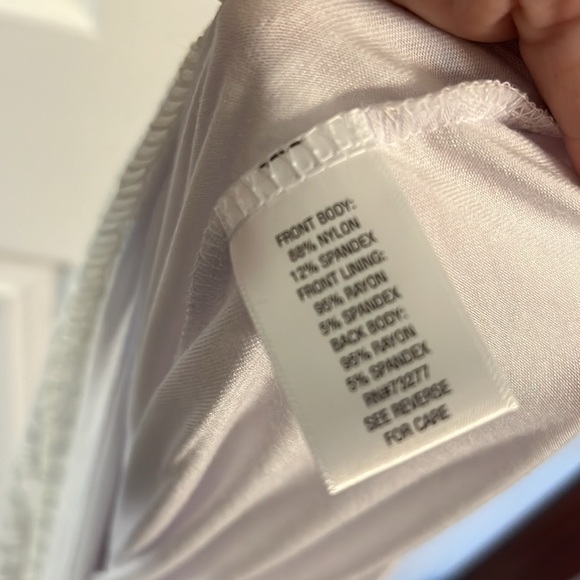 Ladies white top - Picture 4 of 5